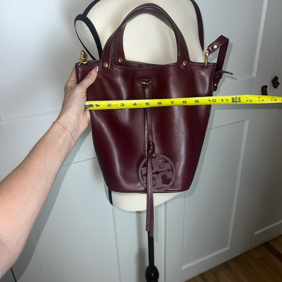Tory Burch Miller Bucket Bag Deep Burgundy Rare Color Shoulder Bag Purse - Picture 10 of 17